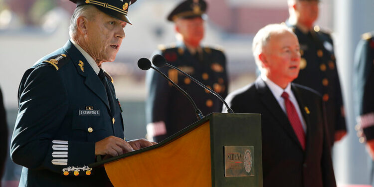 La DEA debería investigar quién fabricó expediente de Cienfuegos