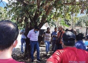 Pobladores amarran a un árbol a edil de Comalapa, Chiapas; exigen agua potable - Noticias, Deportes, Gossip, Columnas
