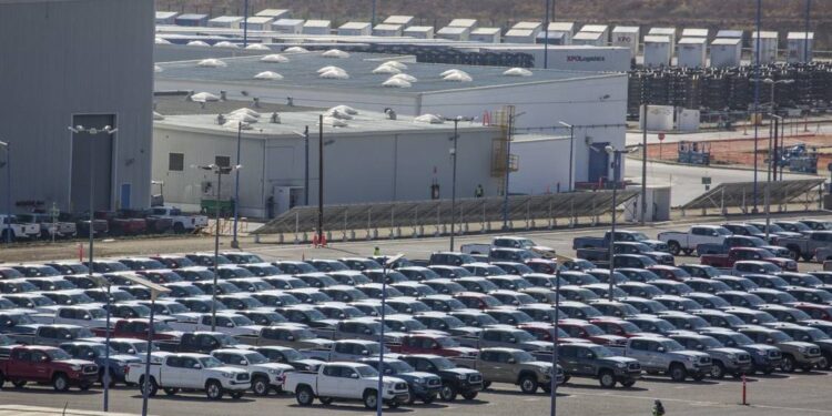 Secretaría de Economía permite a 12 automotrices adaptarse a reglas del T-MEC - Noticias, Deportes, Gossip, Columnas