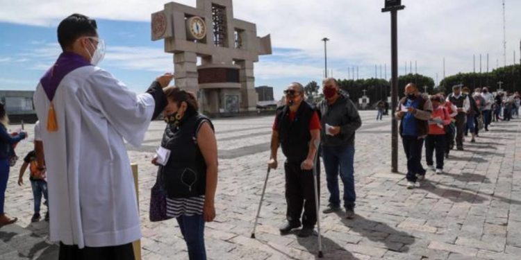 Con ceniza para para llevar, así celebran Miércoles de Ceniza en la Basílica de Guadalupe - Noticias, Deportes, Gossip, Columnas