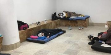 Dejan entrar a México a 85 rumanos retenidos en aeropuerto de Cancún - Noticias, Deportes, Gossip, Columnas