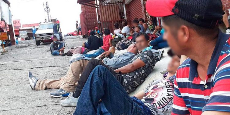 Migrantes cambian caravanas por grupos reducidos para llegar a EU - Noticias, Deportes, Gossip, Columnas
