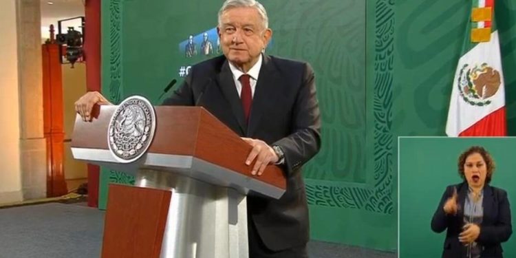 Por tratamiento AMLO recibe 300 pesos para taxi, “lo agarré de recuerdo” - Noticias, Deportes, Gossip, Columnas