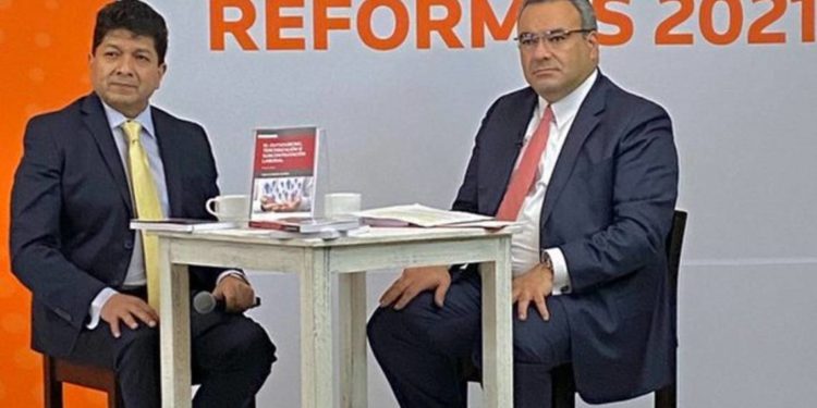 Procurador fiscal presenta libro sobre outsourcing - Noticias, Deportes, Gossip, Columnas