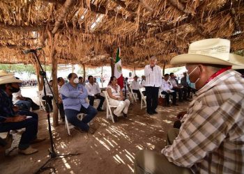 AMLO busca devolver tierra y agua a los yaquis