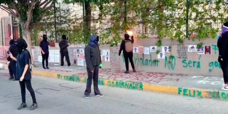 Con protesta, feministas exigen orden de aprehensión contra Félix Salgado por violación - Noticias, Deportes, Gossip, Columnas