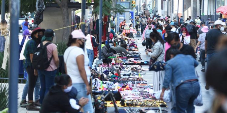 Desaparecen 290 mil vendedores ambulantes en 2020 - Noticias, Deportes, Gossip, Columnas