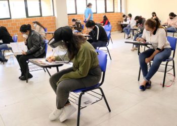 Estudiantes pagan hasta 16 mil pesos al año en una universidad pública - Noticias, Deportes, Gossip, Columnas