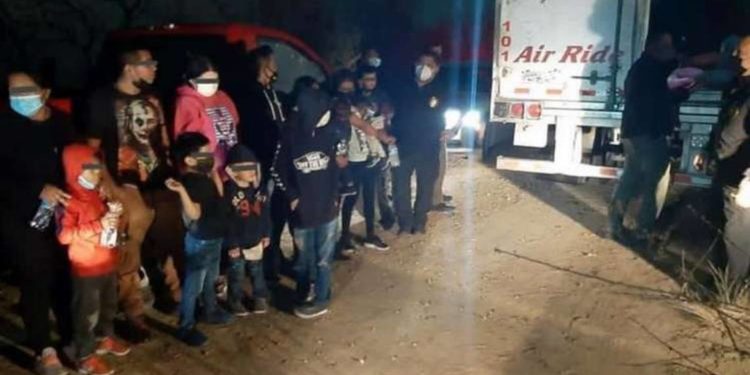 Hallan 40 migrantes centroamericanos en el interior de tráiler en Nuevo León - Noticias, Deportes, Gossip, Columnas