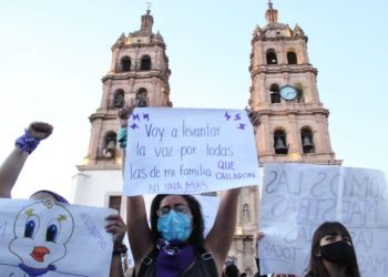 "Luchar hoy para no morir mañana", mujeres toman las calles de Durango por el #8M - Noticias, Deportes, Gossip, Columnas