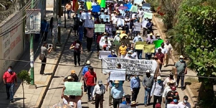 Marchan a favor de Félix Salgado Macedonio en Tlapa, Guerrero - Noticias, Deportes, Gossip, Columnas