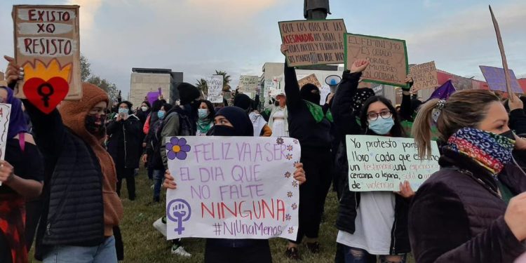 Mujeres denuncian con megamarcha violencia de género en BC - Noticias, Deportes, Gossip, Columnas