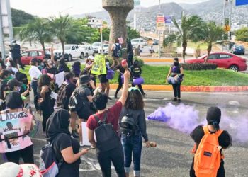Mujeres en Guerrero marchan con motivo del #8M y en contra de Salgado Macedonio - Noticias, Deportes, Gossip, Columnas