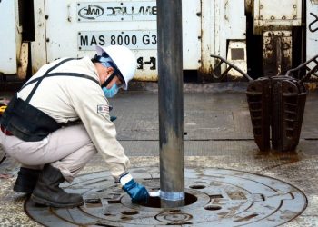 Presionan proveedores a Pemex, debe pagarles 25 mil mdp en abril - Noticias, Deportes, Gossip, Columnas