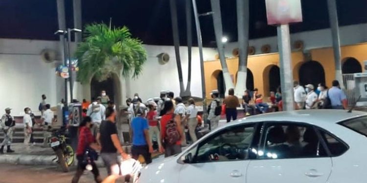 Reactiva el INM redadas contra migrantes en Chiapas - Noticias, Deportes, Gossip, Columnas