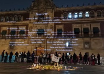 "SOS Nos están matando", madres y familiares de víctimas de feminicidios protestan en Palacio Nacional - Noticias, Deportes, Gossip, Columnas