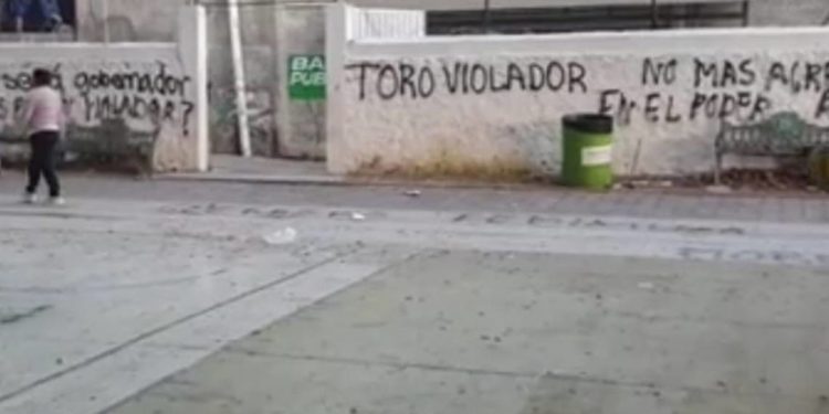 "Toro violador", pintas persiguen a Salgado Macedonio en su campaña - Noticias, Deportes, Gossip, Columnas