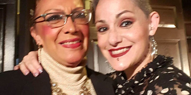 Lola Cortés y su mamá dolores Jiménez | Foto: Cortesía