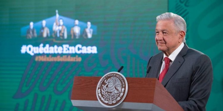 AMLO ejemplifica la actitud del conservadurismo: "son autoritarios y fachos"