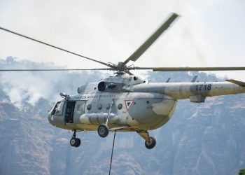 Apoyo aéreo llega a cerros de Tepoztlán para sofocar incendios - El Sol de México