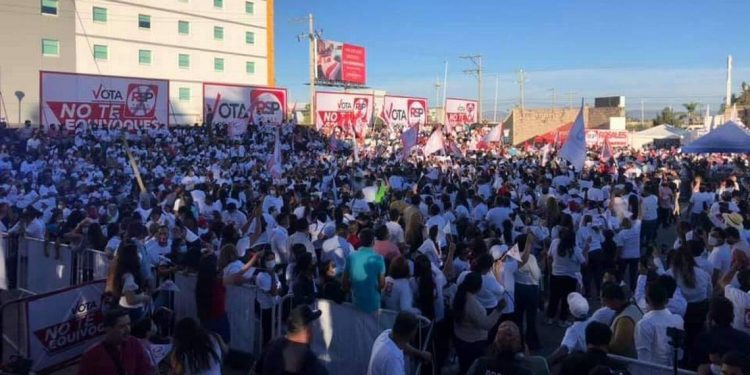 Candidato de RSP se olvida del Covid y realiza evento masivo en Durango - El Sol de México