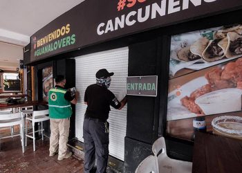 Clausuran en Cancún bar "Las de Guanatos",
donde quemaron el rostro de una turista - El Sol de México