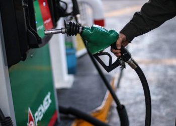 Comisiones del Senado analizan reducir la competencia de Pemex en las gasolinas - El Sol de México
