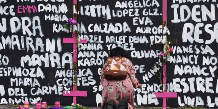 Crece 35% atención a mujeres y niños violentados - El Sol de México