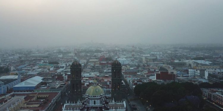 Declaran en Puebla precontingencia fase 1 por alta contaminación en el aire