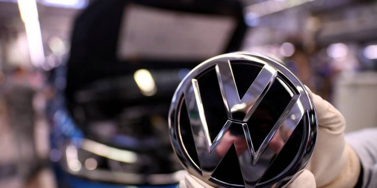 EU investiga truco publicitario de VW para cambiar nombre a "Voltswagen": Reuters - El Sol de México