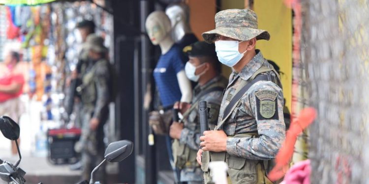 Guatemala despliega militares para reforzar la frontera sur con México - El Sol de México