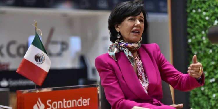 La mejor política económica es la vacunación: Ana Botín - El Sol de México