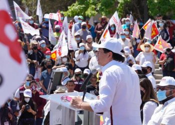 Mario Delgado arropa en Chihuahua a exsúper delegado en su arranque de campaña