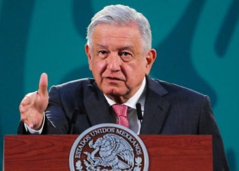 México cumple compromisos de OPEP y gasolina no subirá de precio: AMLO