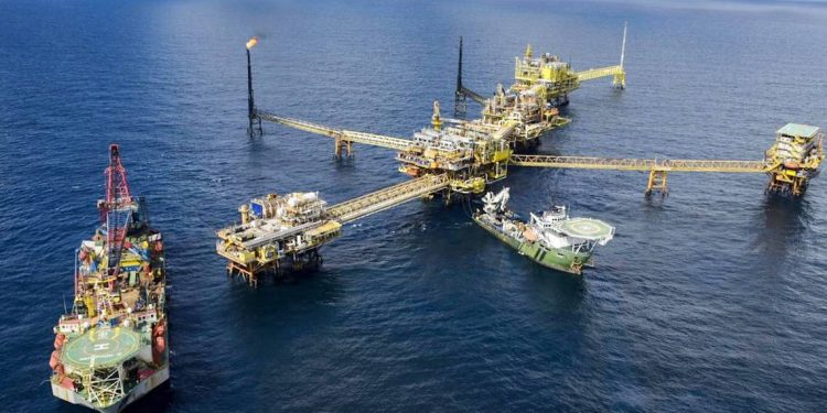 México no cumplirá con producción petrolera en 2021