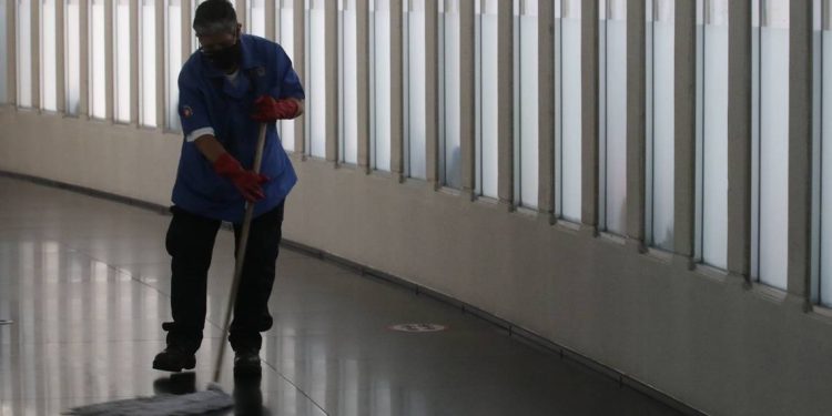 Publican en el Diario Oficial reforma a la ley en materia de subcontratación - El Sol de México