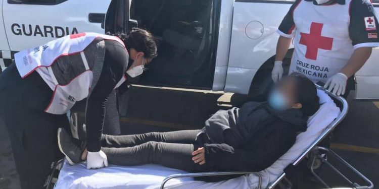 Rescatan a migrante ecuatoriana embarazada y extraviada en desierto de Chihuahua