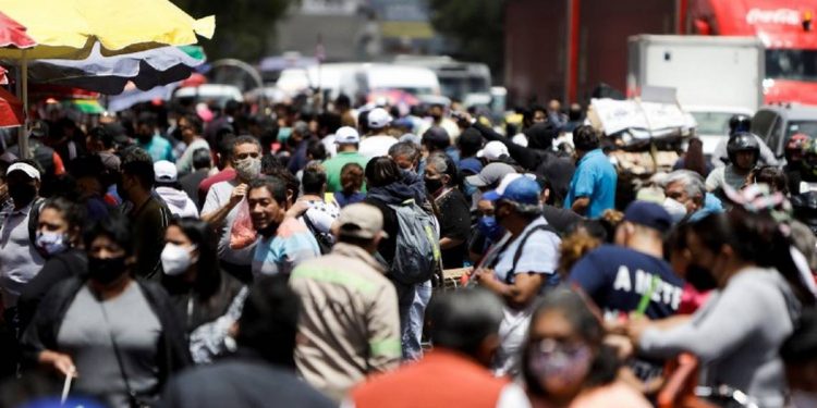 Se dispara número de muertes por Covid-19 debido a "cierre de información" - El Sol de México