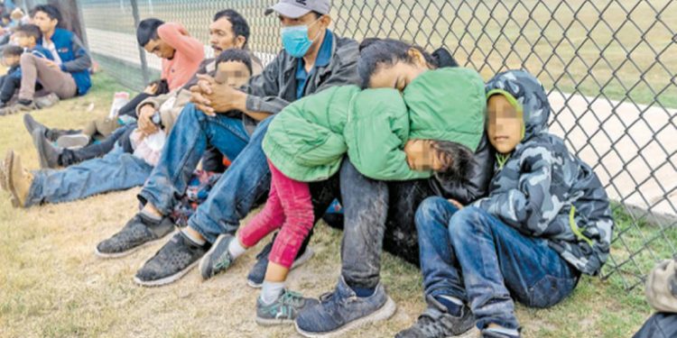 Tensiones en ciudades fronterizas por aumento de migrantes - El Sol de México