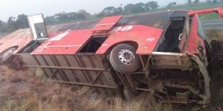 Vuelca autobús en Cosamaloapan; hay al menos siete lesionados - El Sol de México