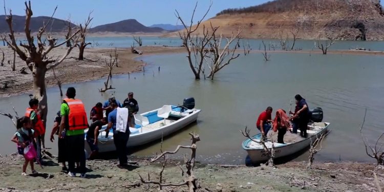 El panteón que la sequía en México dejó al descubierto