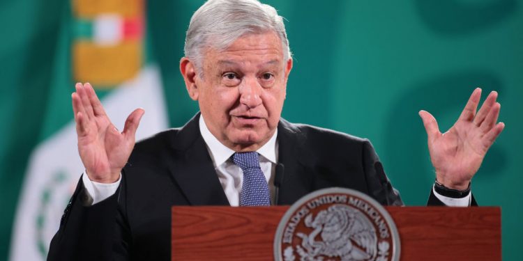 AMLO dice que su partido triunfó en 11 estados del país