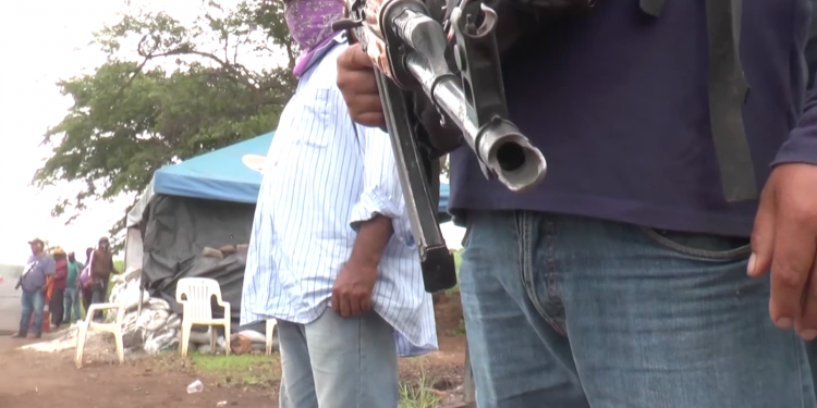 Autodefensas vuelven a tomar el control en municipios de Michoacán