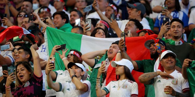 La FIFA multa de nuevo a México por cantos homófobos