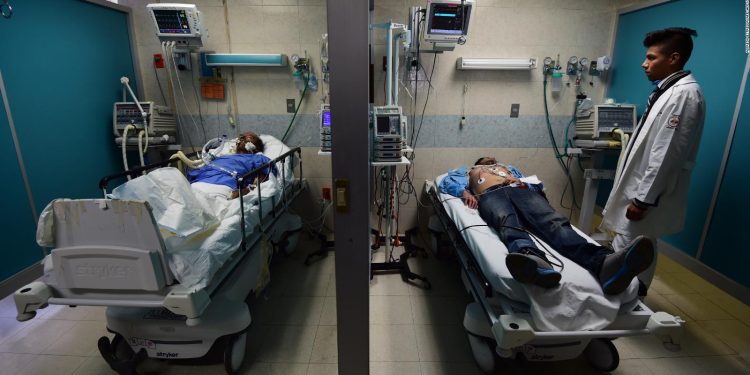 Atribuyen a política de AMLO la falta de servicios de salud