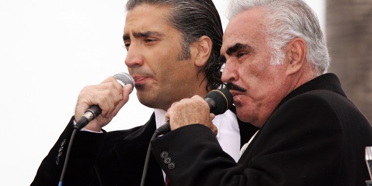 Los emotivos mensajes de los hijos de Vicente Fernández