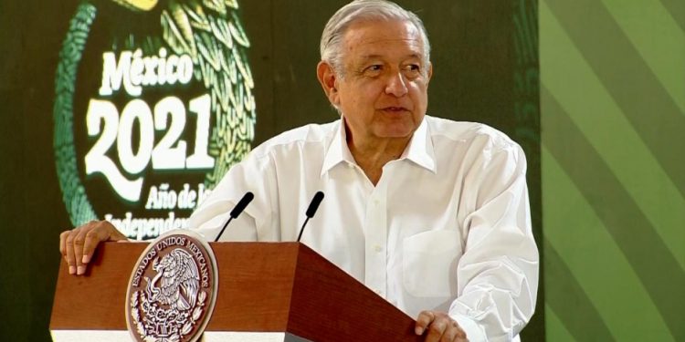 AMLO defiende la consulta popular: La democracia no fracasa