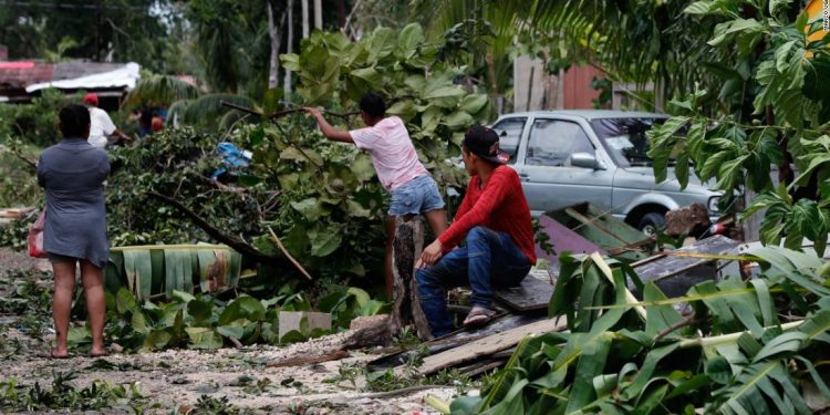 Se espera que Grace toque tierra como huracán en México por segunda vez