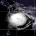 Huracán Olaf toca tierra en Baja California Sur, México