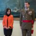 La ministra Margarita Robles con el general Enseñat, en enero de 2020.